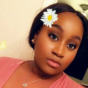 Meet your Posher, Derica